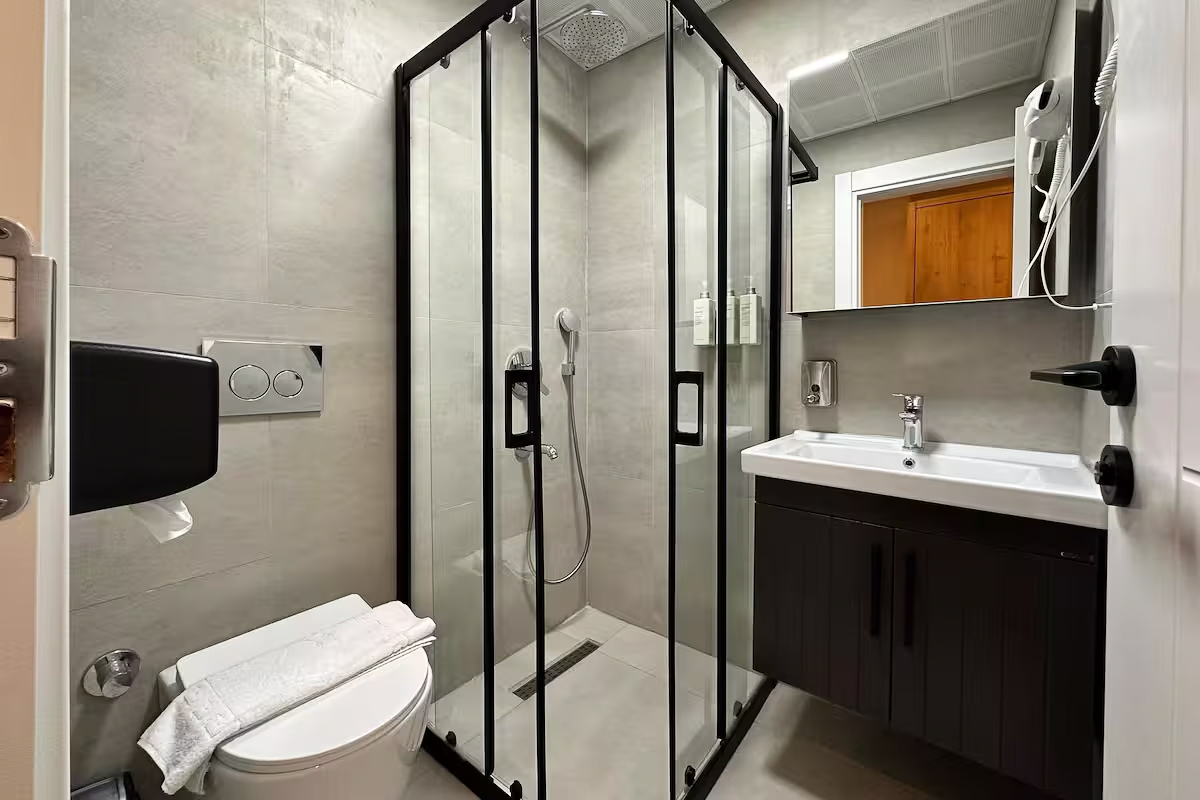 Jakuzili Suite Yatak Odası